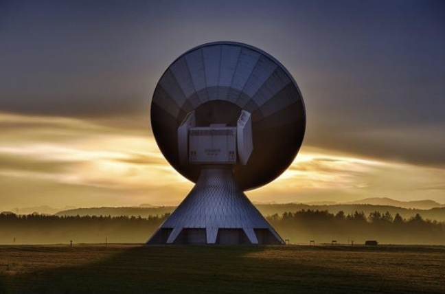 Continuous wave radar operating principle.