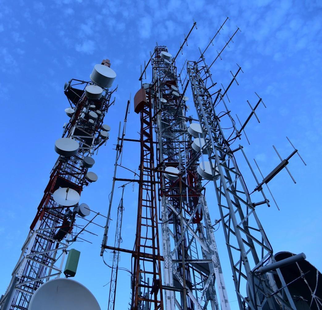 Communications antenna tower