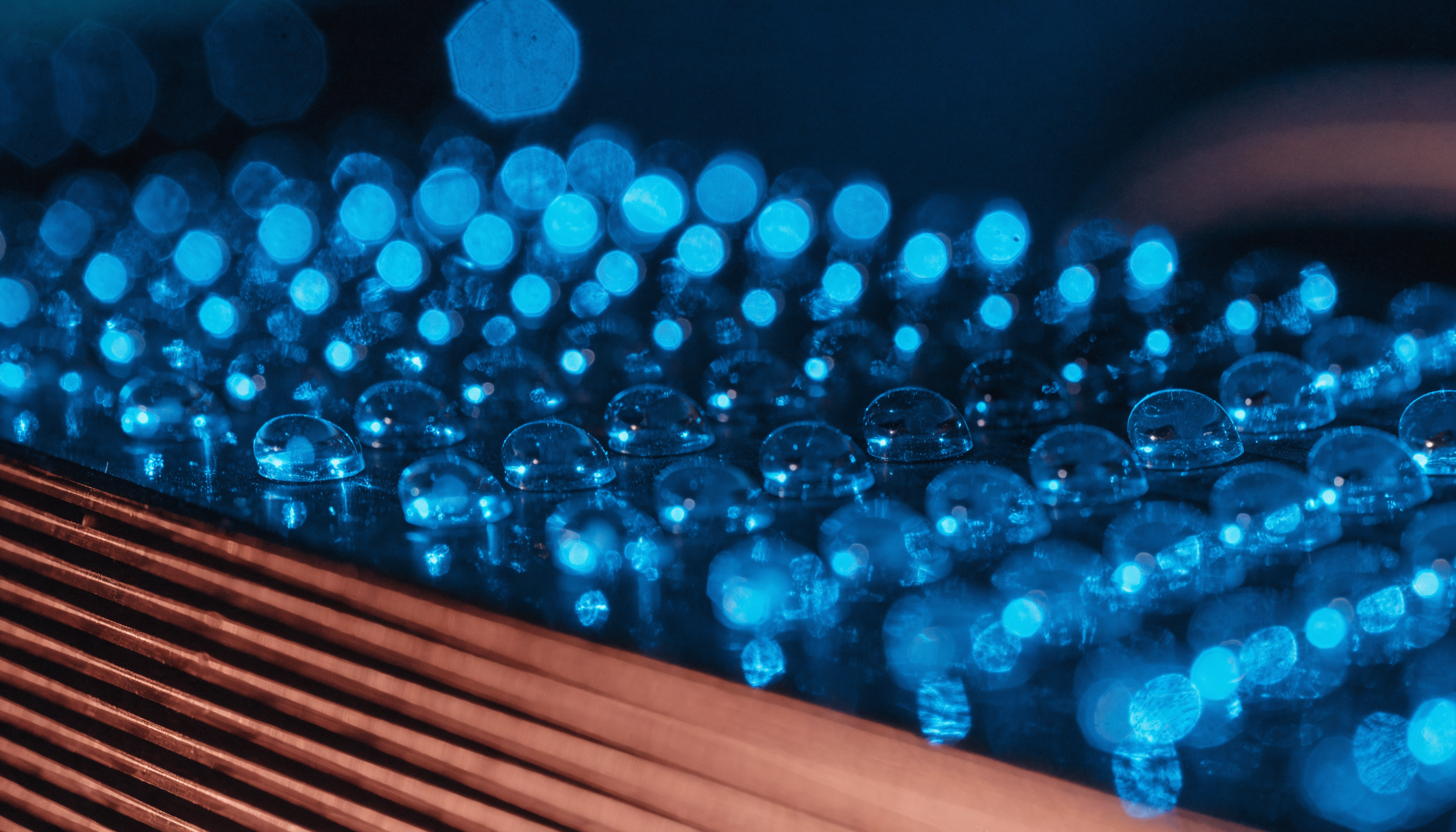 Laser diode bars and arrays driven by precise current pulses